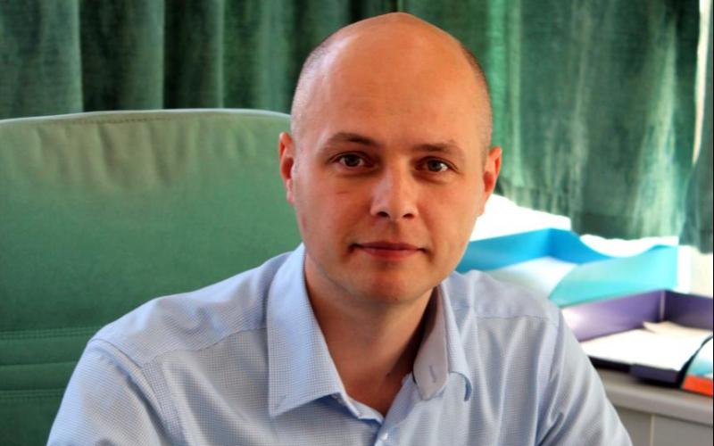 Kép: �jszakai csetel�s okos v�rosr�l, sz�nr�l, p�rbesz�dr�l